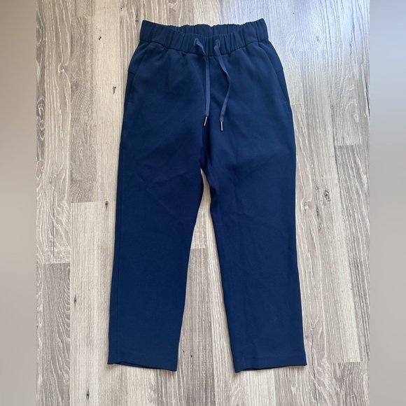 Lululemon On The Fly Crop - Picture 4 of 8